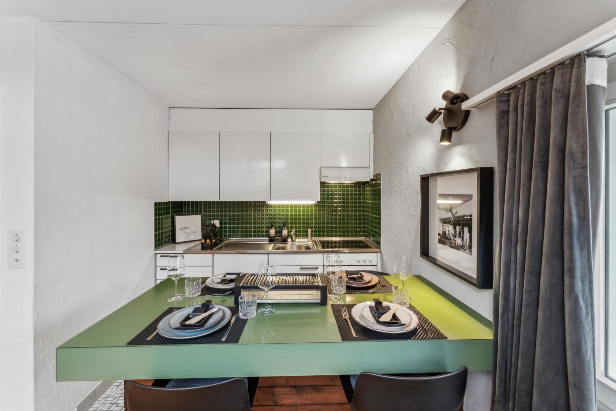 Apartment Book2stay - Retro-alpin Mit Schwimmbad